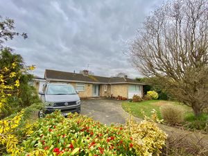 Main Photo- click for photo gallery